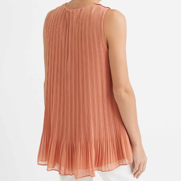 PLEATED SWING TOP - Picture 3 of 6